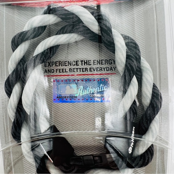 Phiten MLB Authentic Tornado Titanium Black & White Necklace 18" NEW - Picture 3 of 4